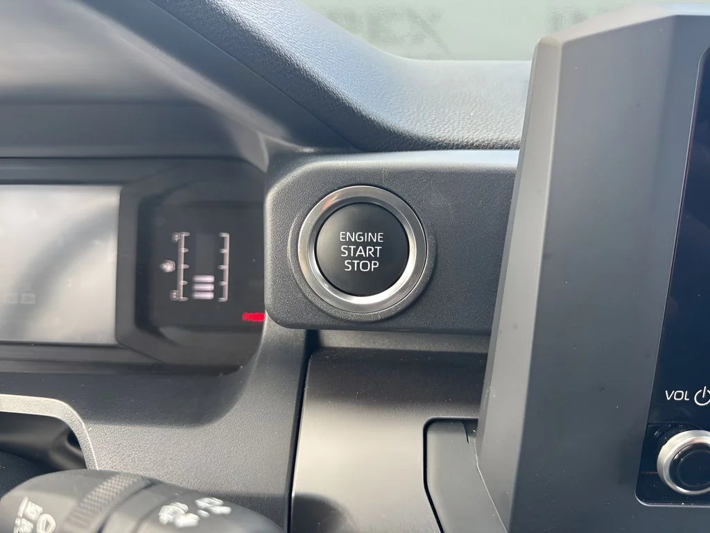 Used 2025  Toyota SR5 image 22
