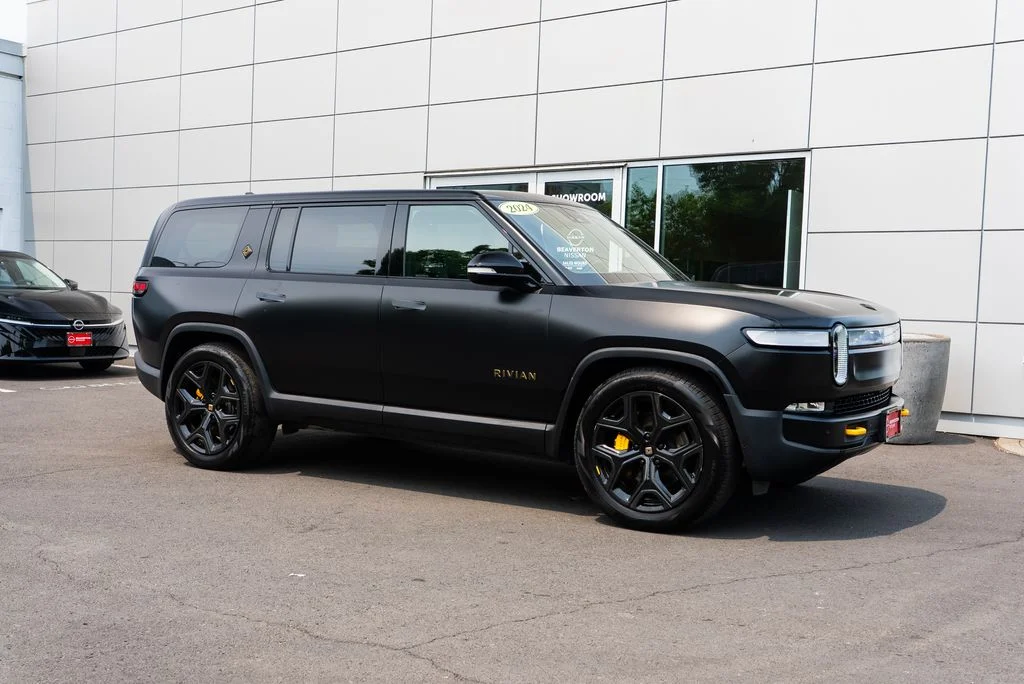 Used 2024 Black Rivian Adventure image 26