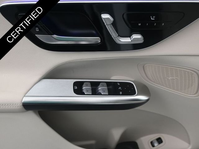 Used 2025 White Mercedes-Benz GLC 300 image 13