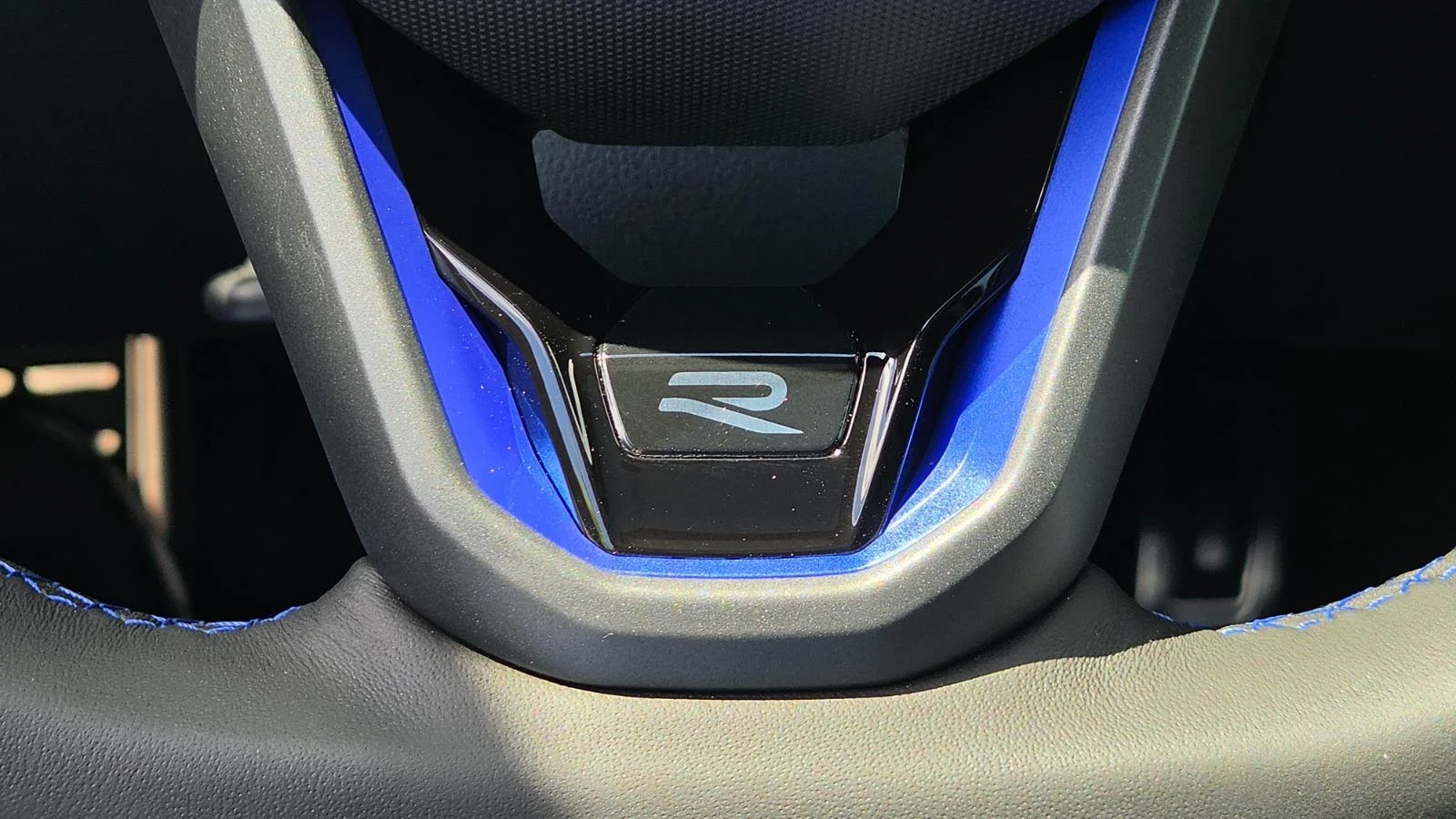 New 2026 Lapiz Blue Metallic Volkswagen  image 32