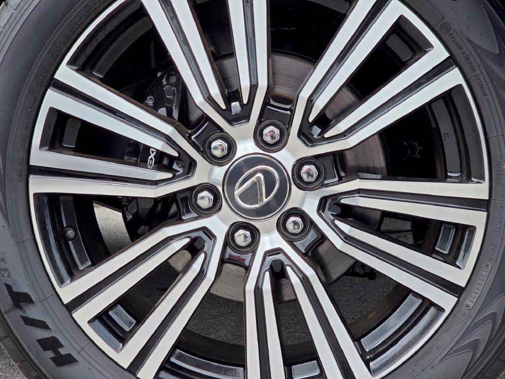 2026 Lexus LX 700h Luxury - Photo 29