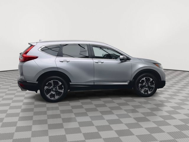 Used 2019 Lunar Silver Metallic Honda Touring image 39