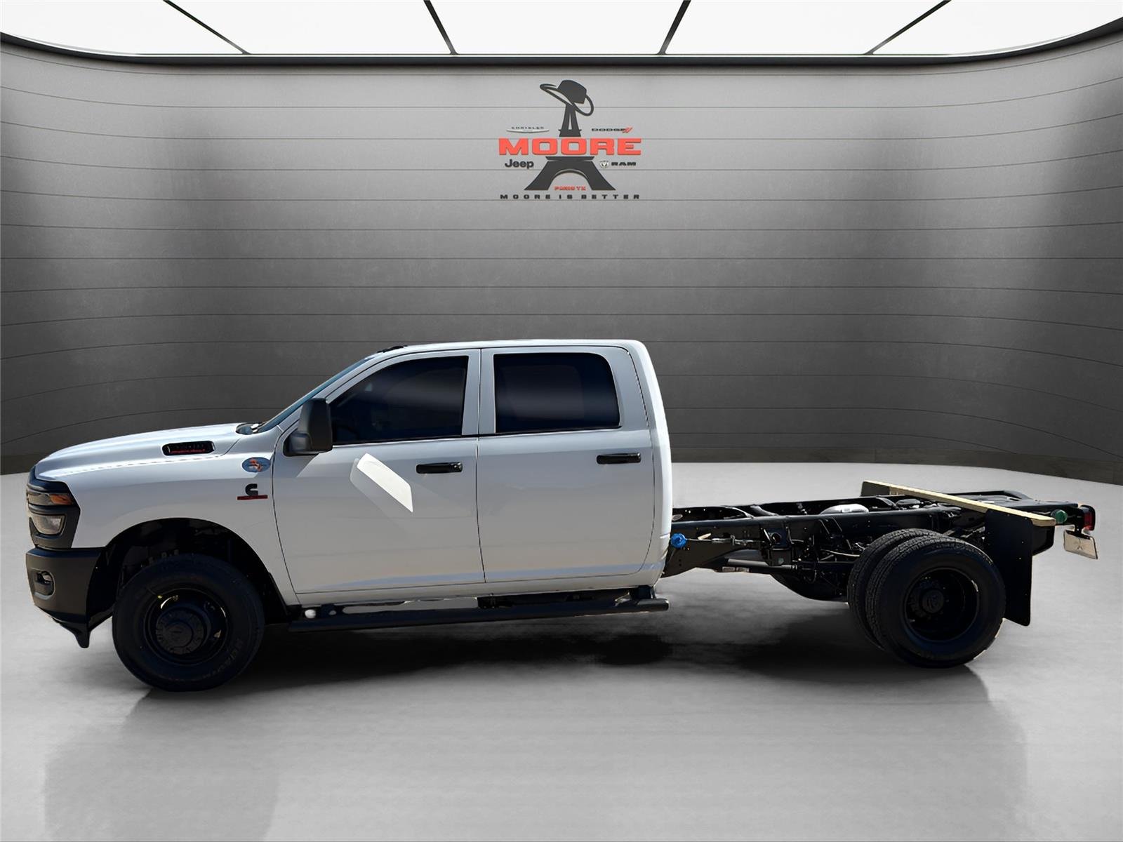 New 2026 Bright White Clear-Coat Exterior Paint RAM Tradesman image 5