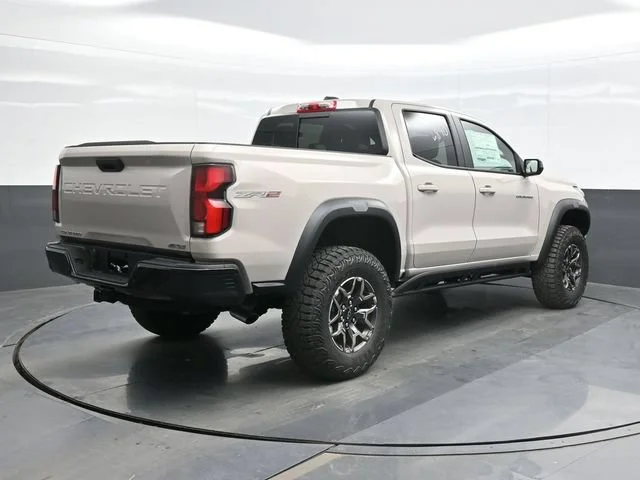 2026 Chevrolet Colorado ZR2 - Photo 9