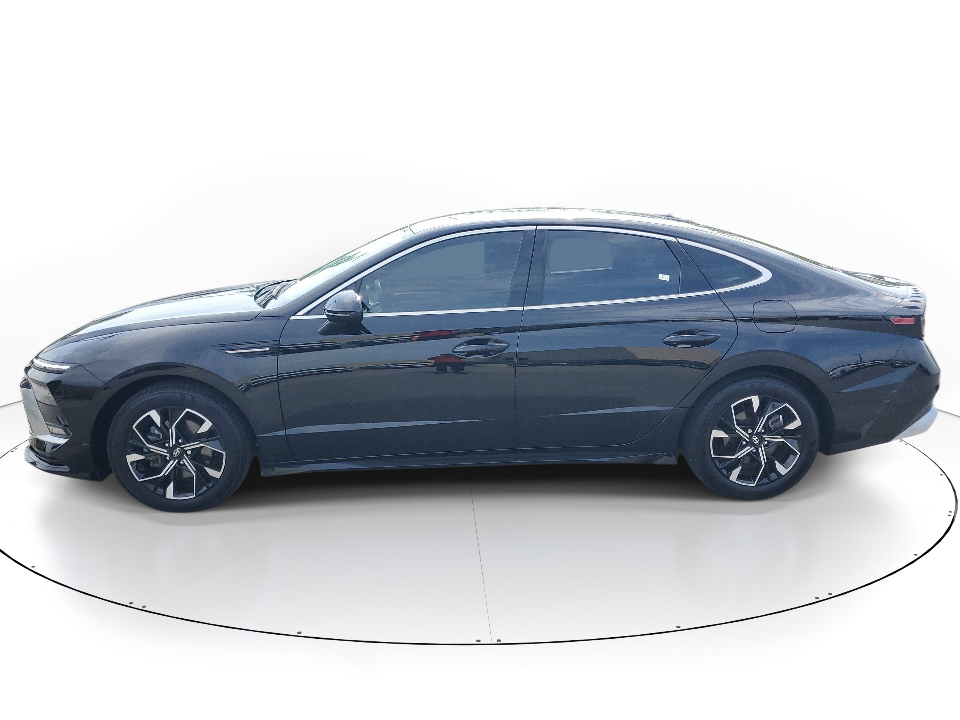 Used 2025 Abyss Black Hyundai SEL image 3