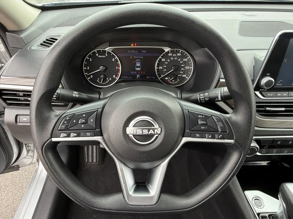 Used 2024 Silver Nissan 2.5 SV image 14