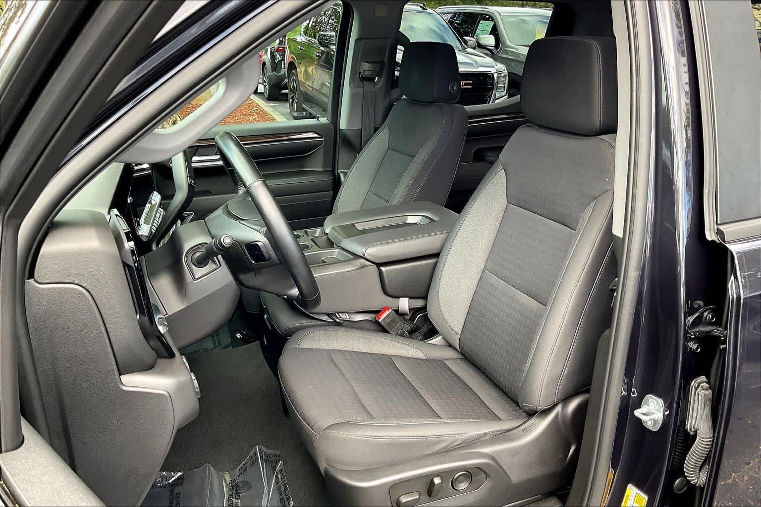 2023 Chevrolet Silverado 1500 LT - Photo 21