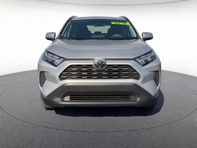 Used 2023 Silver Toyota XLE image 8