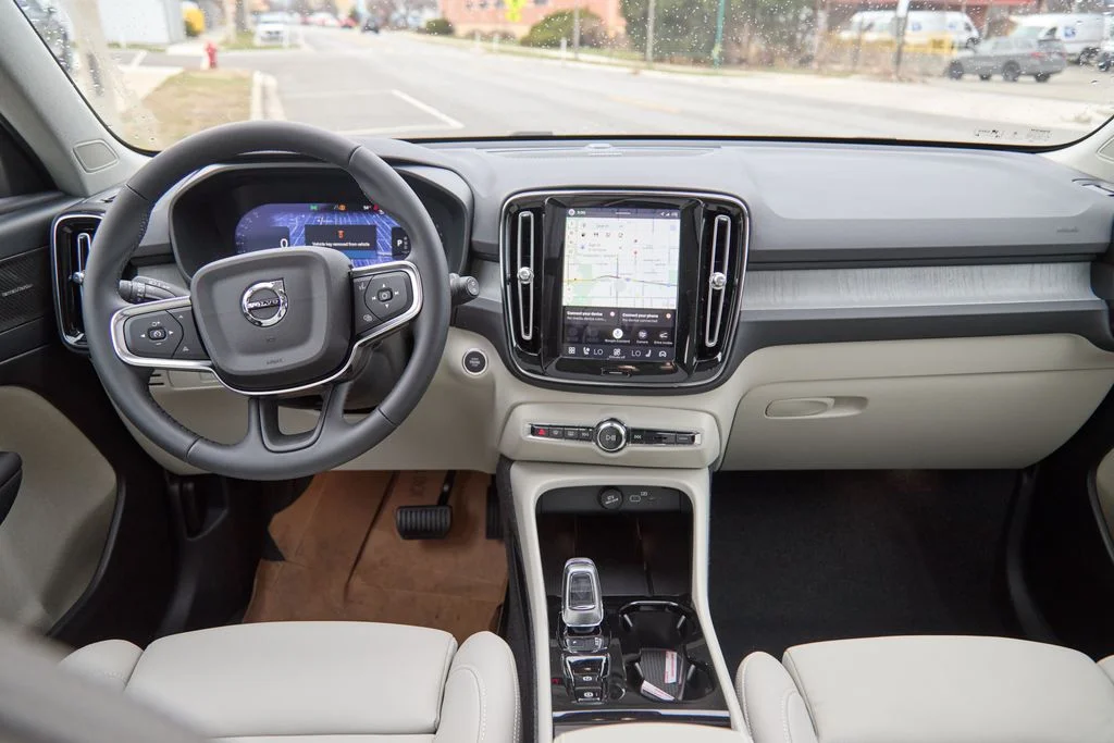 New 2026 Crystal White Volvo Plus image 23