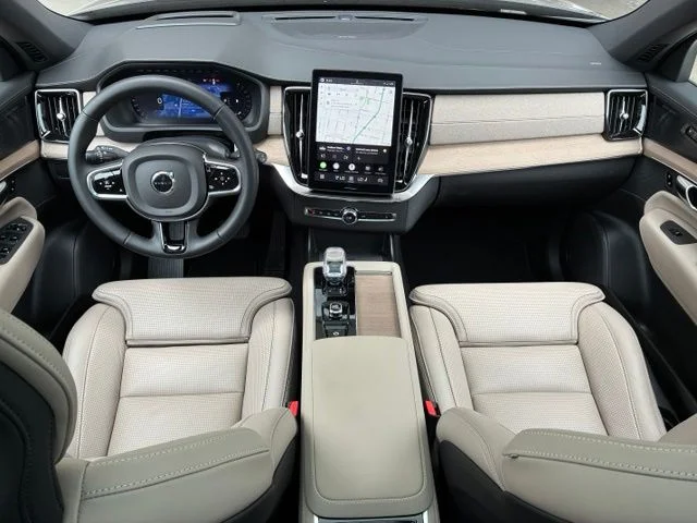 New 2026 Onyx Black Volvo Ultra image 9