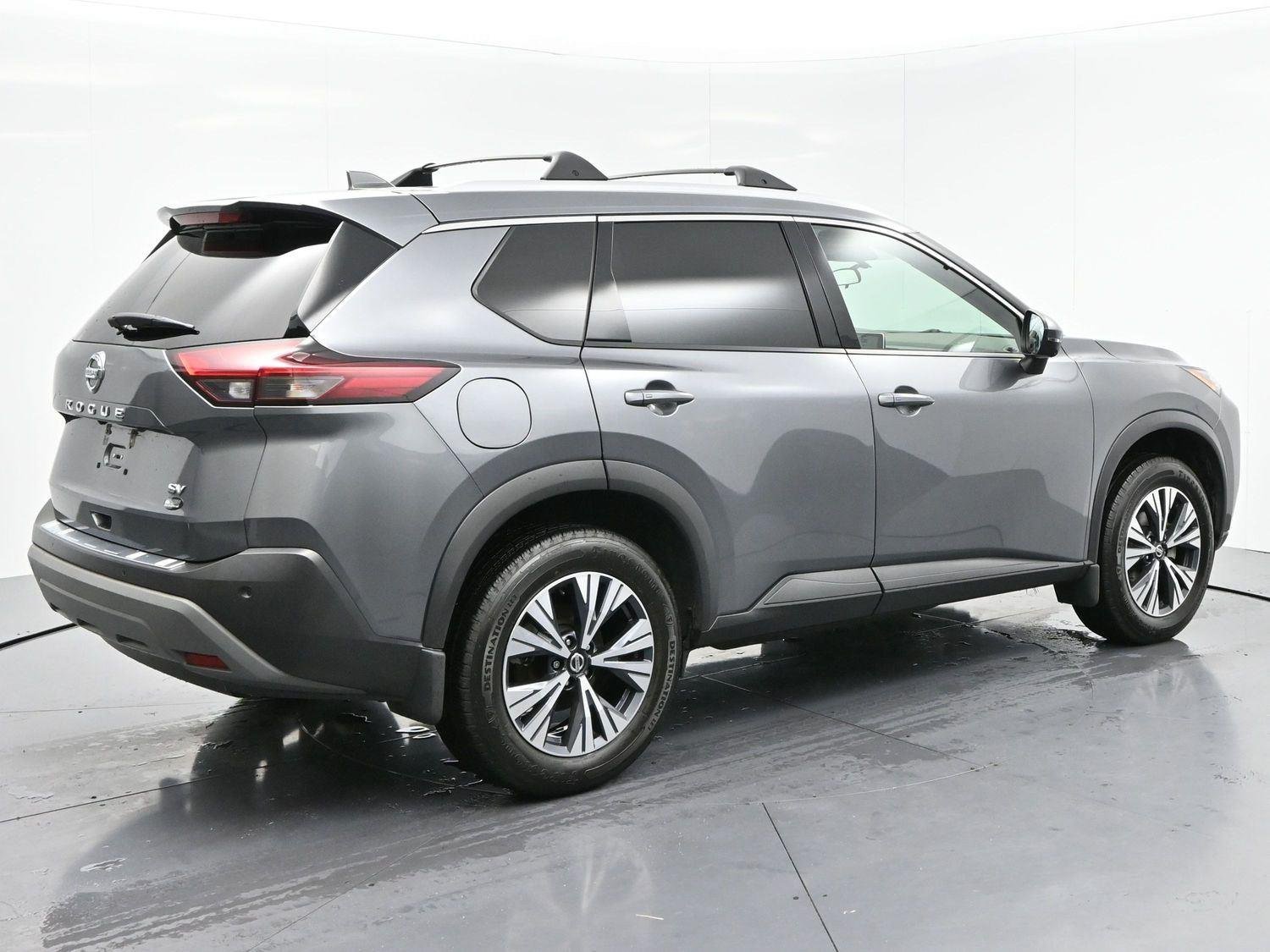 Used 2021 Gun Metallic Nissan SV image 7