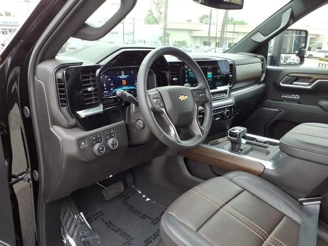 Used 2025 Black Chevrolet High Country image 16