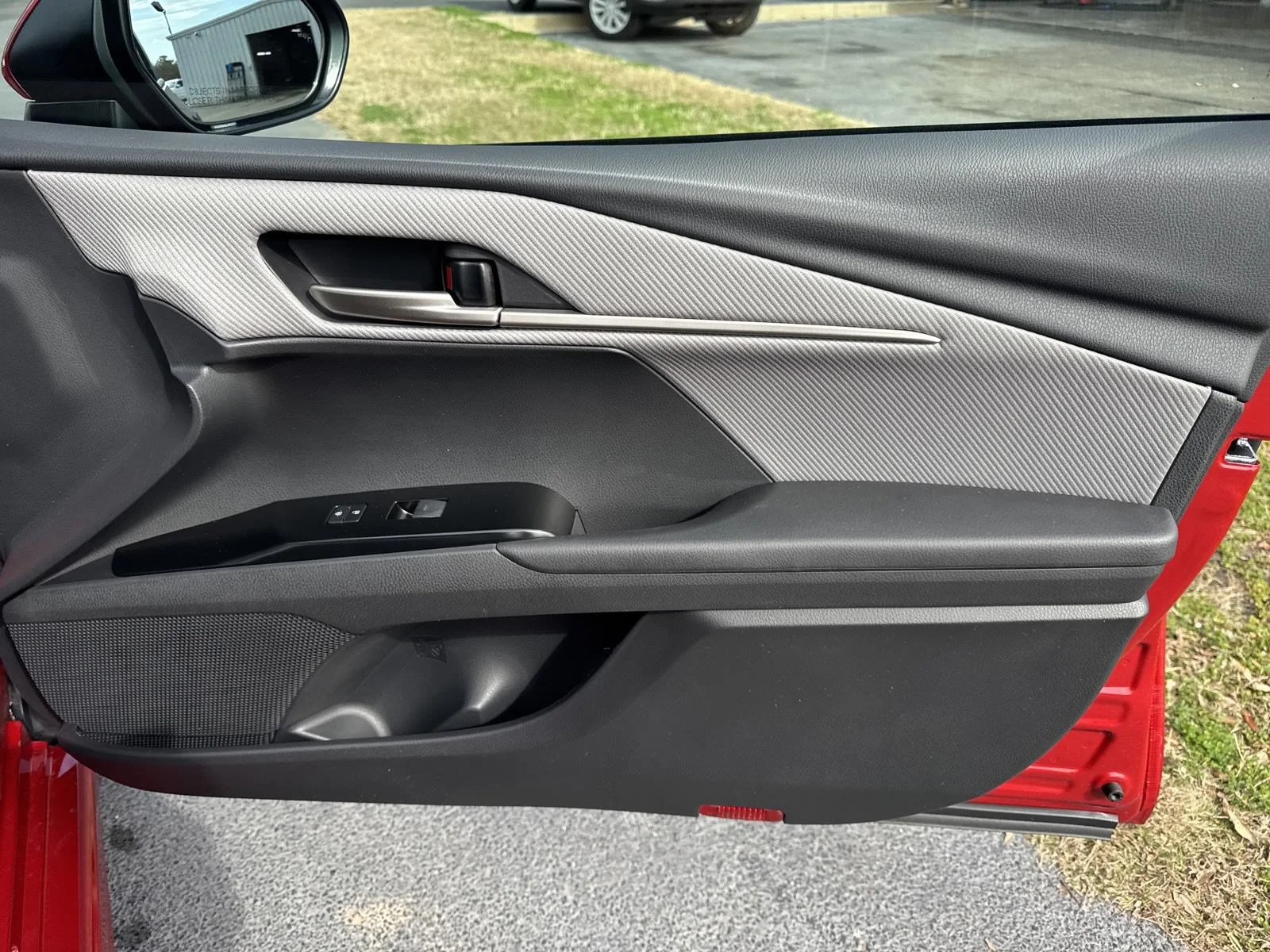 Used 2025  Toyota  image 34