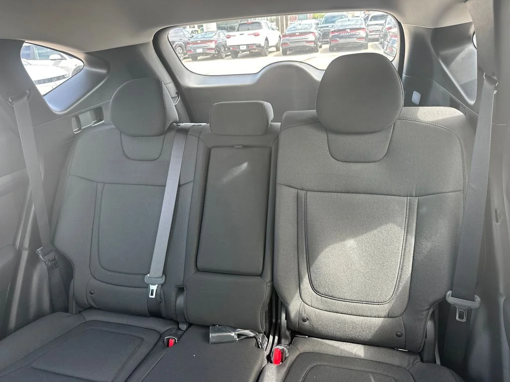 Used 2026 White Pearl Hyundai SE image 24