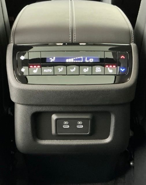 Certified Used 2027 White INFINITI LUXE image 19