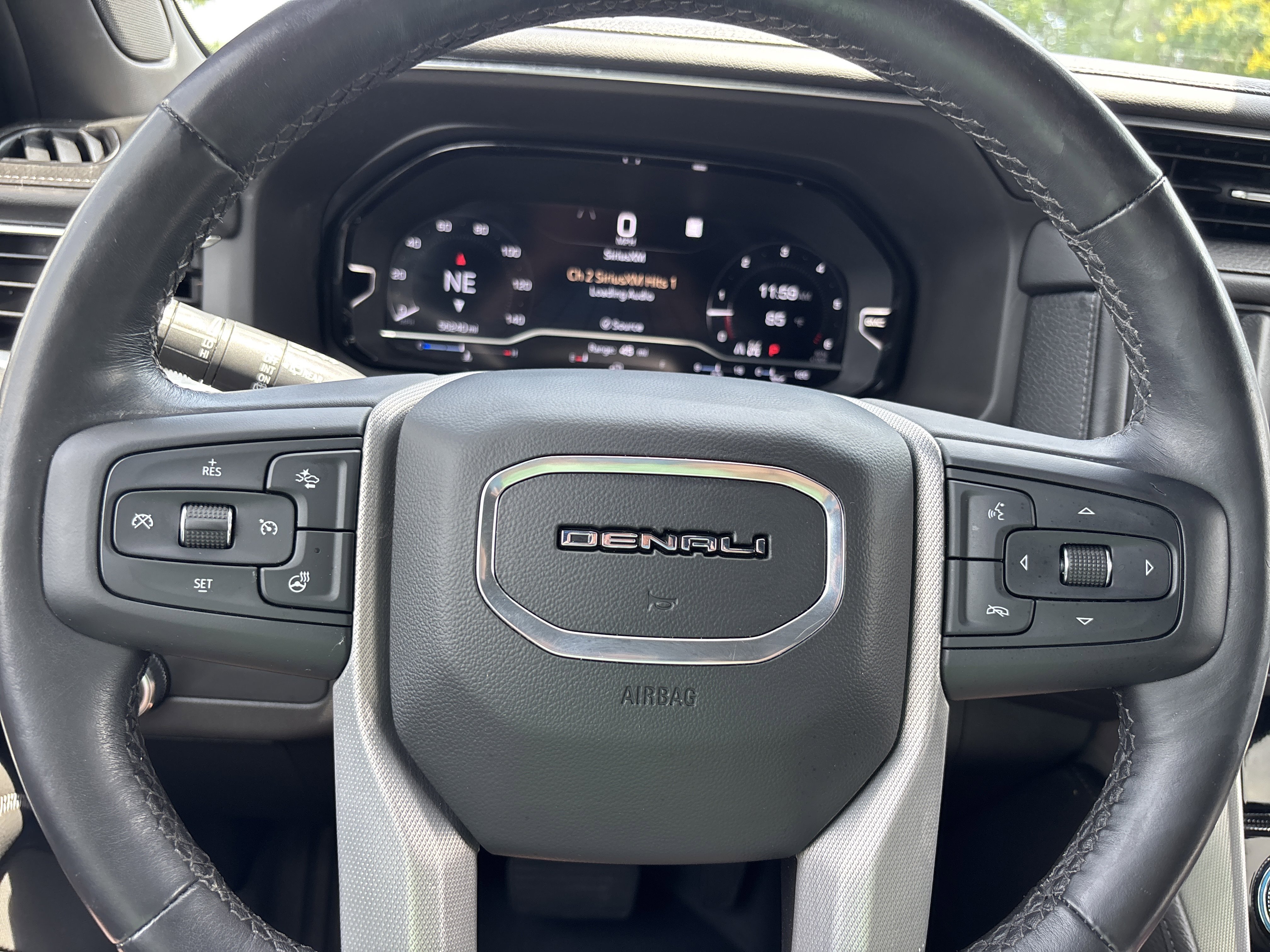 Used 2022 White Frost Tricoat GMC Denali 4WD image 32