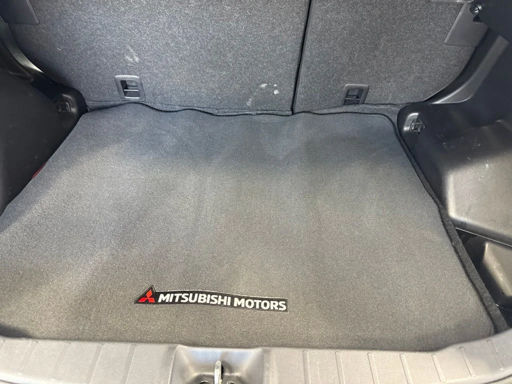 Used 2022 Black Mitsubishi 2.0 SE image 11