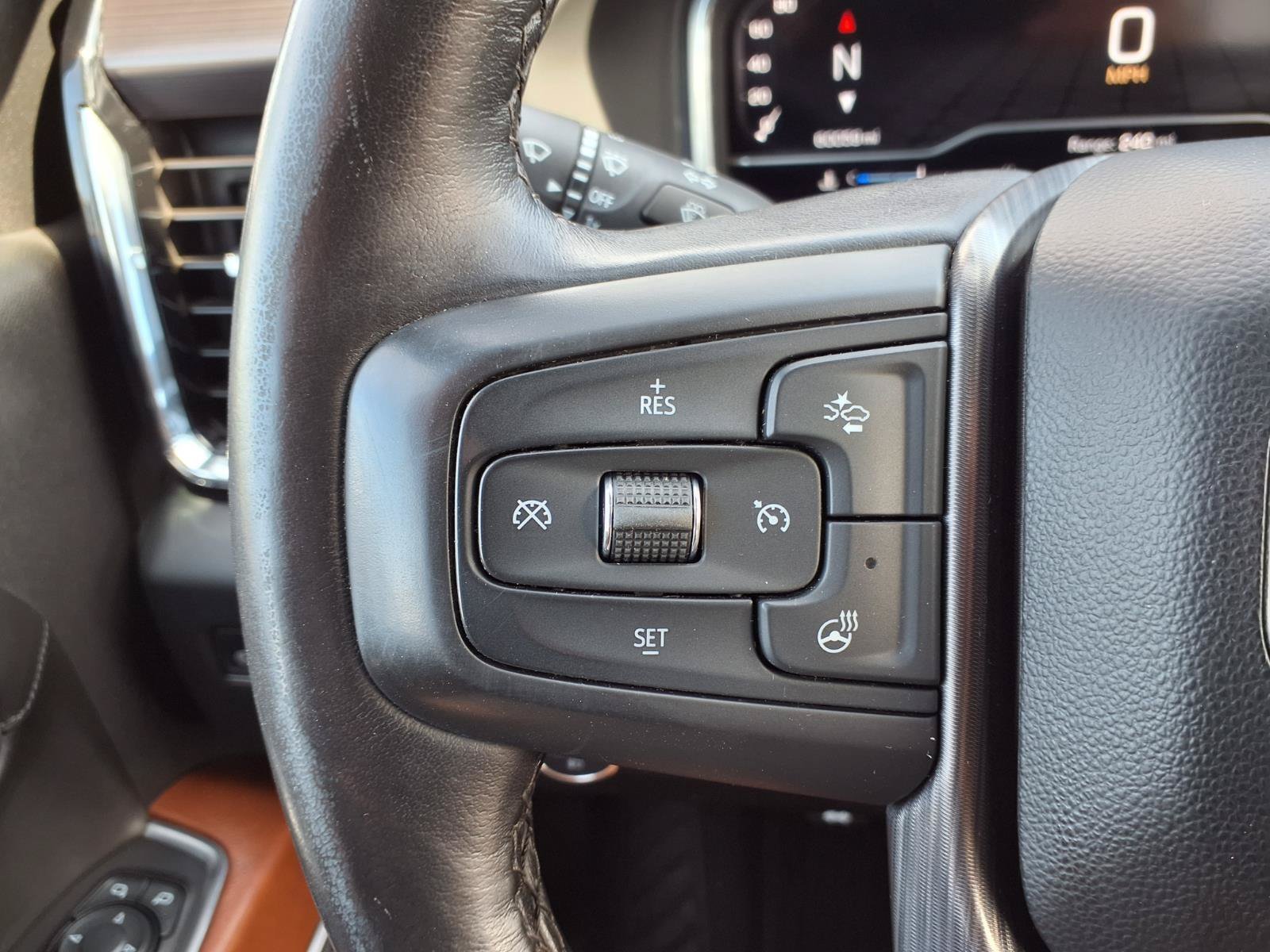 Used 2024 White Frost Tricoat GMC Denali Ultimate image 16