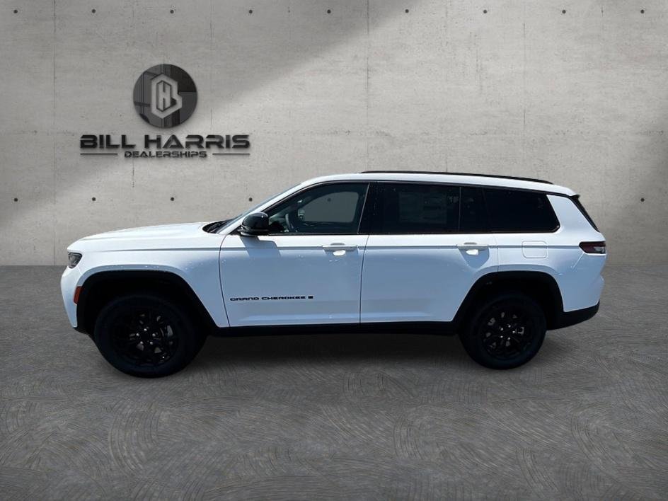 New 2026 Bright White Clear-Coat Exterior Paint Jeep Altitude image 9