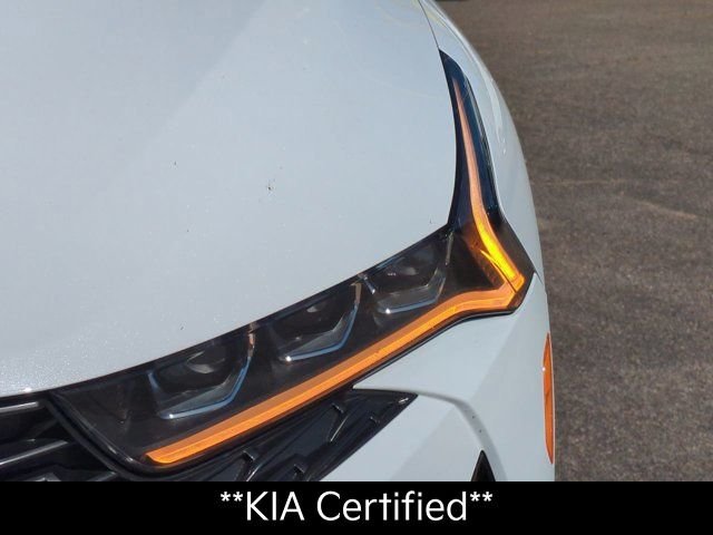 Used 2023 White Kia GT-Line image 10