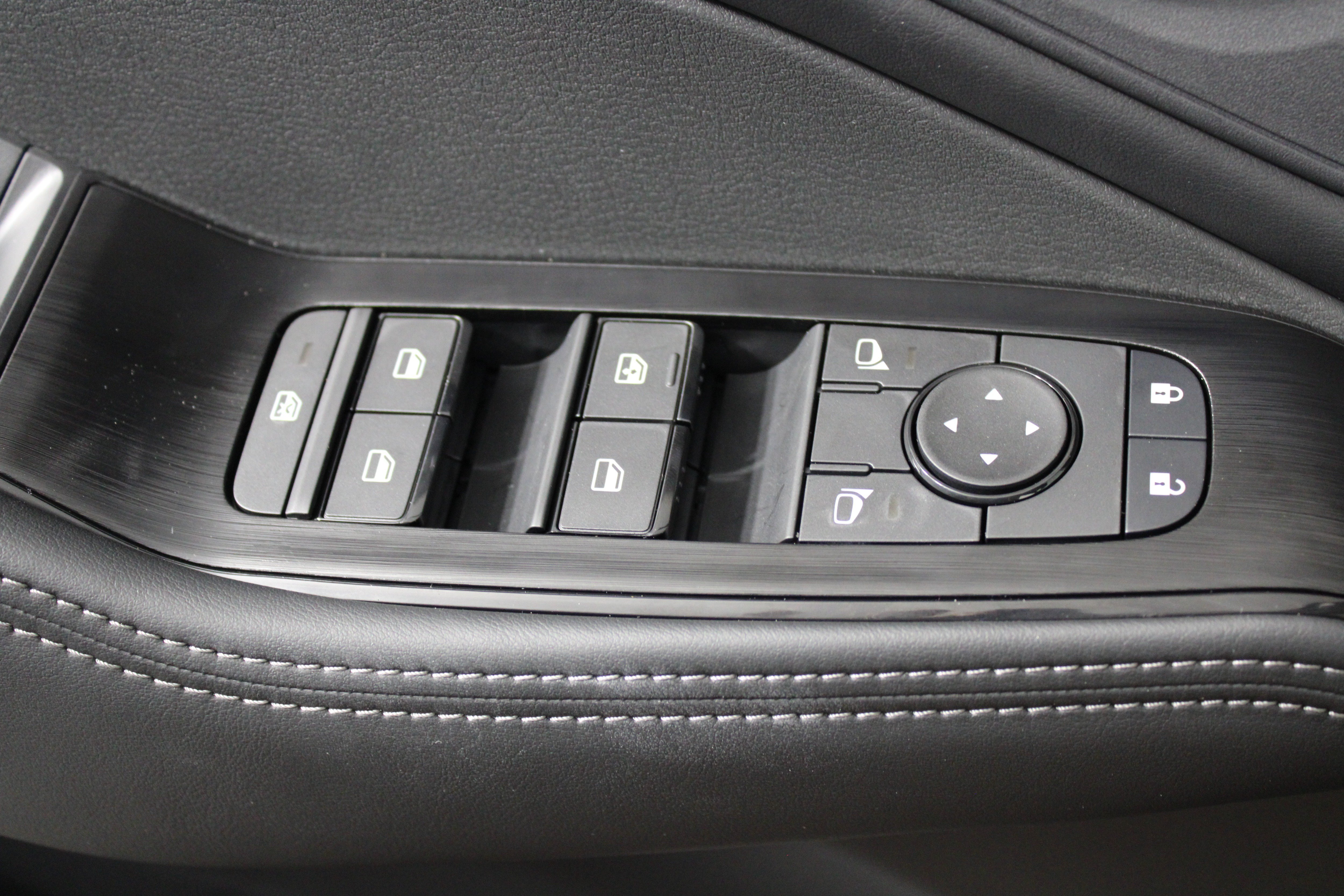 New 2026 Boulder Gray Pearl Nissan Dark Armor™ image 10