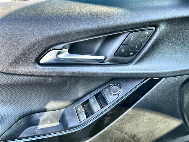2027 Chevrolet Equinox photo 23 of 42