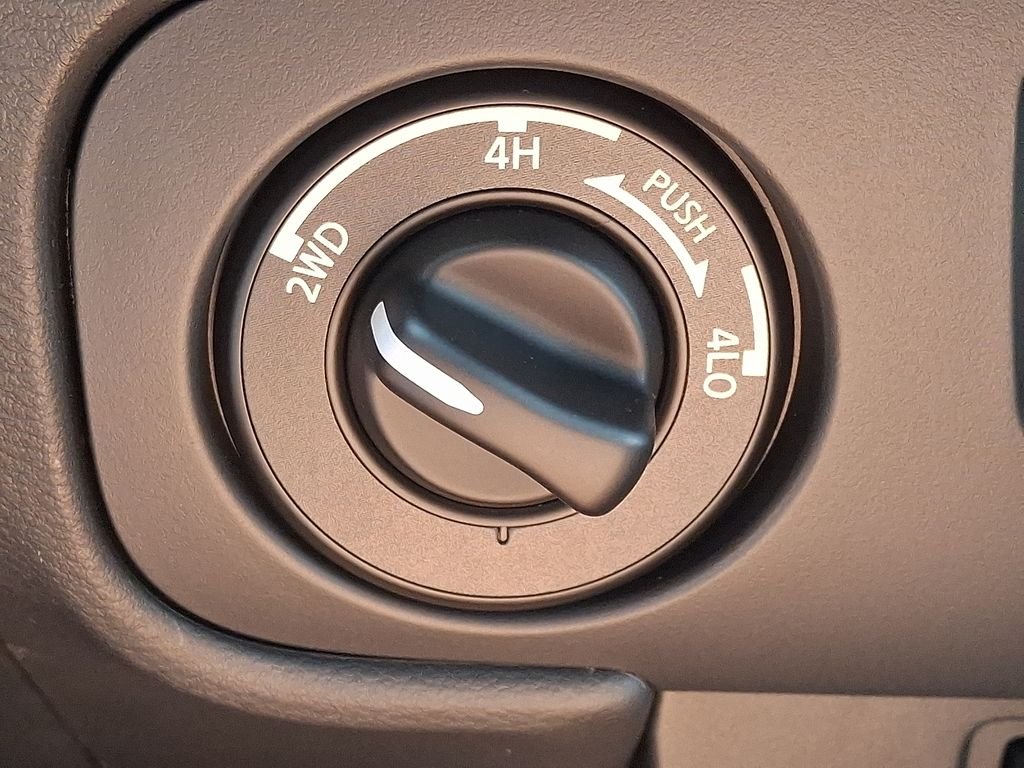 2026 Nissan Frontier — photo 14