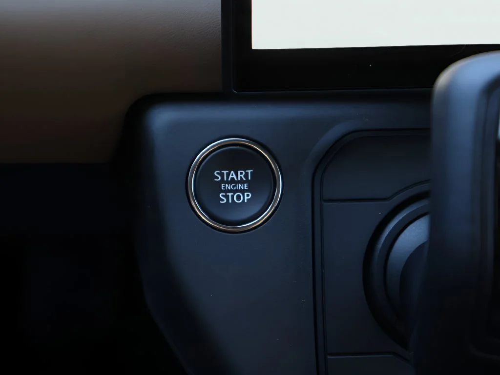 Certified Used 2026 Fuji White Land Rover S image 25