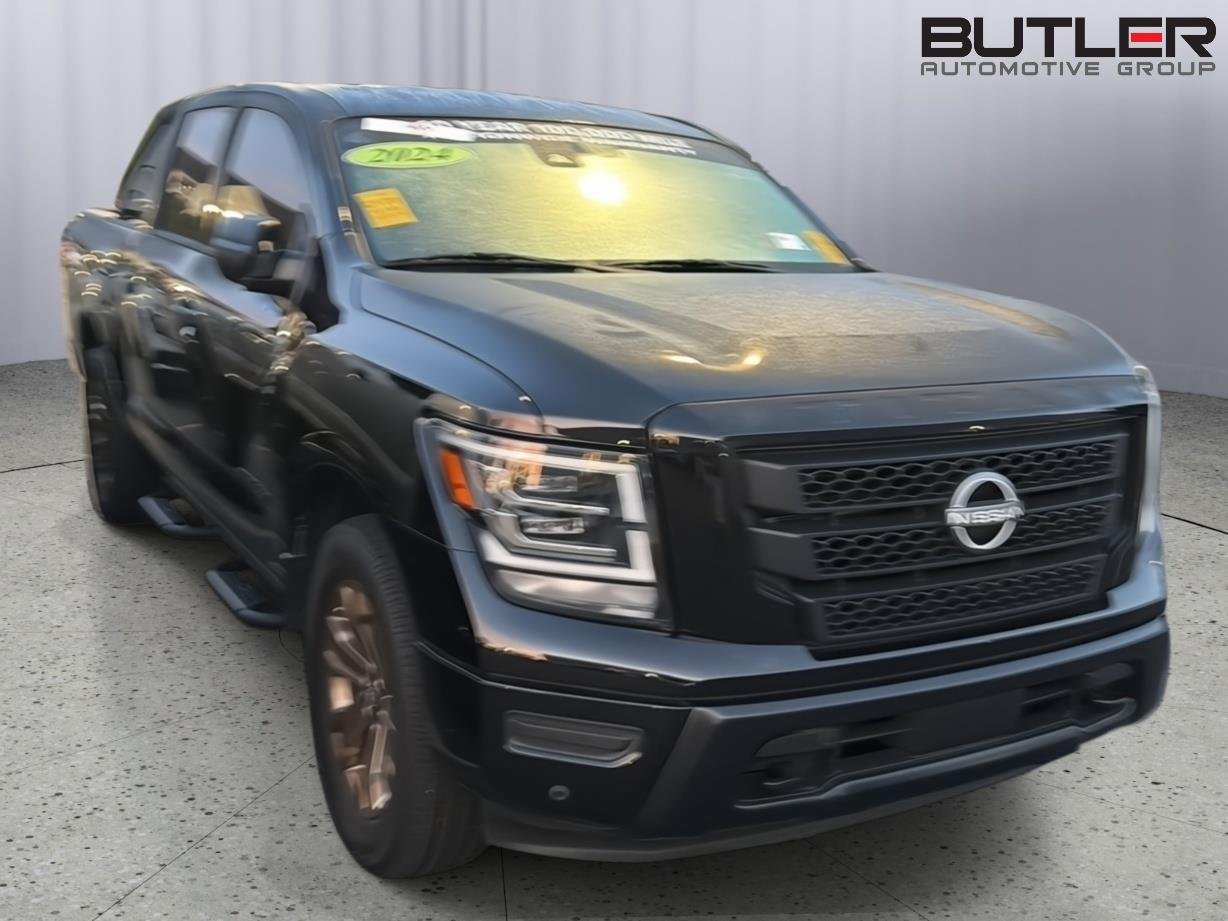 2024 Nissan Titan SV - Photo 6