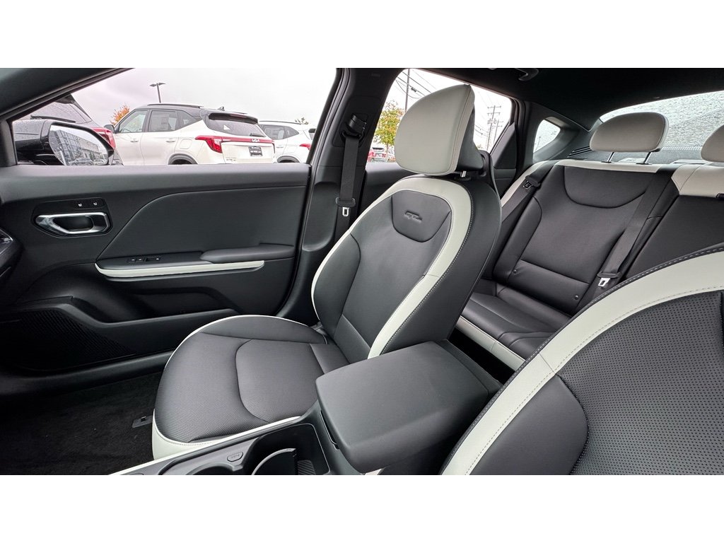 New 2025 Interstellar Gray Kia GT-Line image 10
