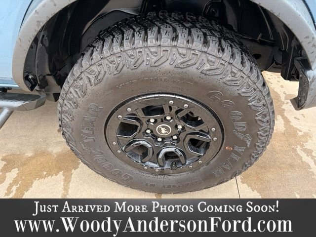 Used 2024 Azure Gray Metallic Ford Wildtrak image 7