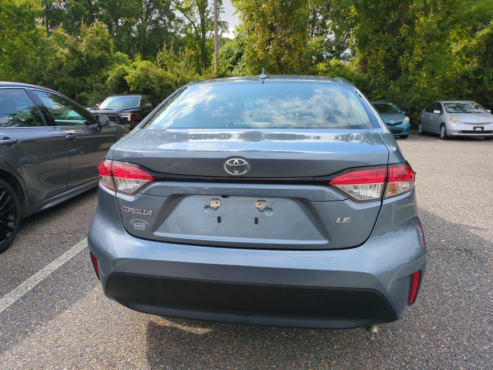 Used 2024  Toyota LE image 4