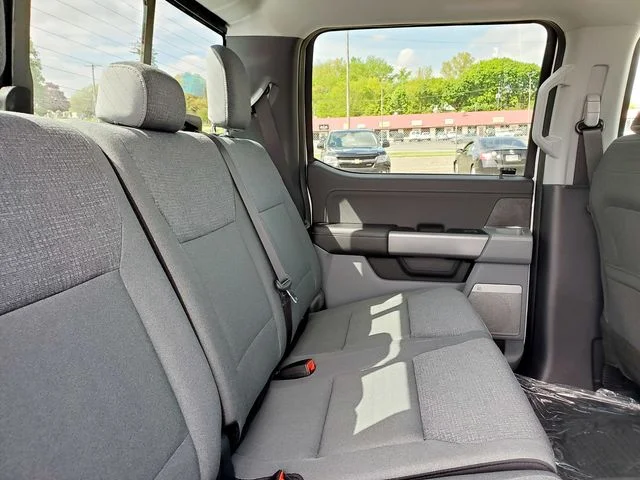 2025 Ford F-150 XLT - Photo 18