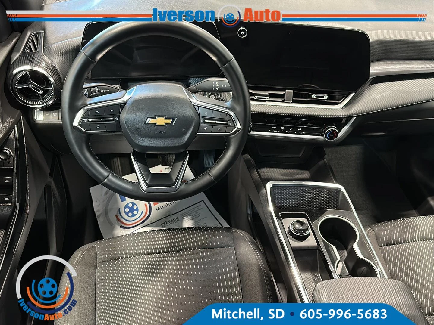 Used 2026 Mosaic Black Metallic Chevrolet AWD LT image 27