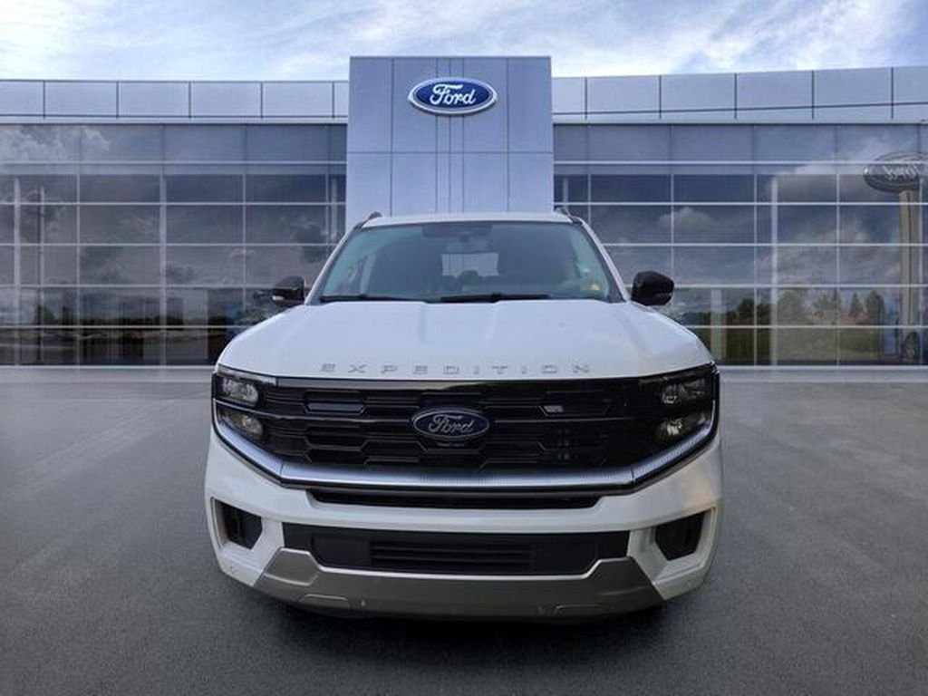 Used 2026 Oxford White Ford Platinum image 3