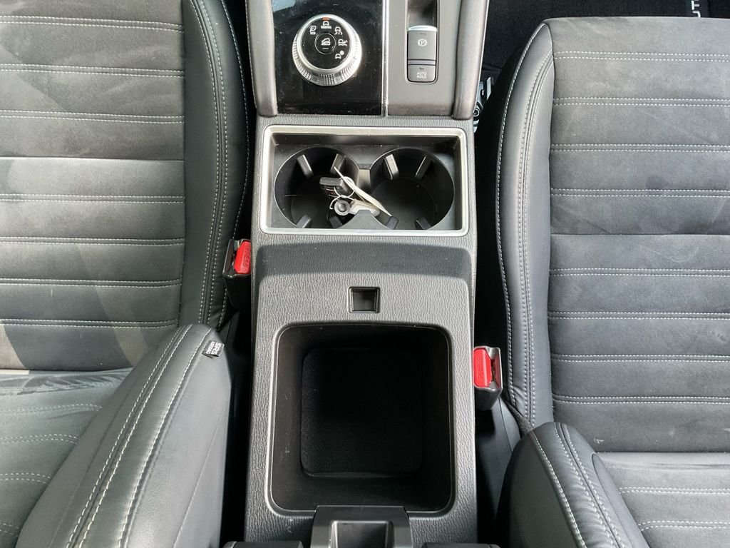 Used 2023 White Mitsubishi SE Special Edition image 11