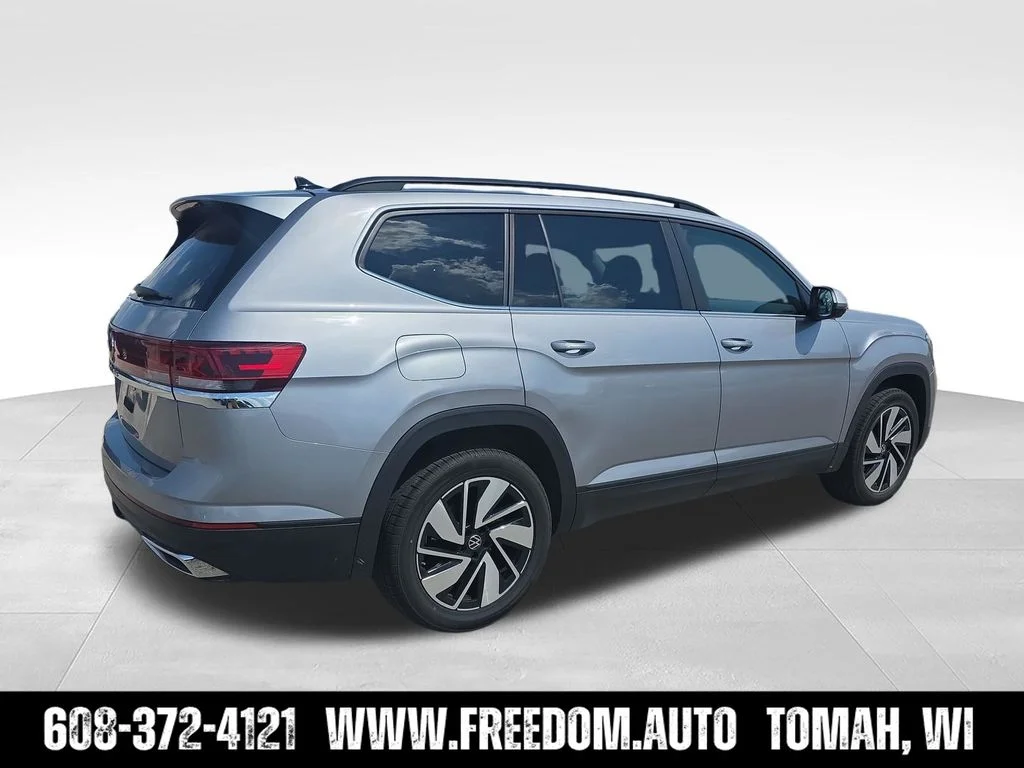 Used 2024 Silver Bird Metallic Volkswagen 2.0T SE w/Technology image 8
