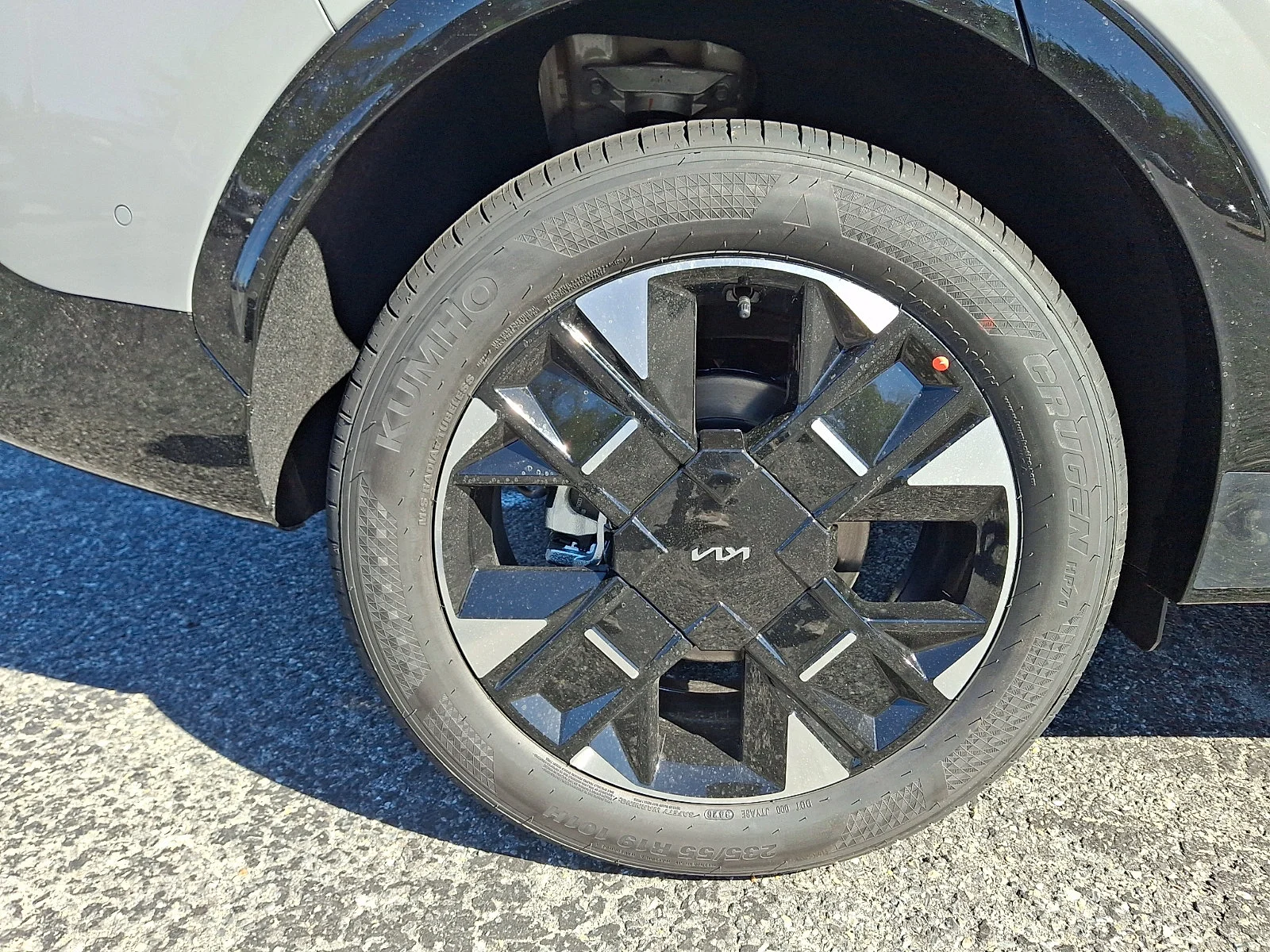 New 2027 Gray Kia SX-Prestige image 9