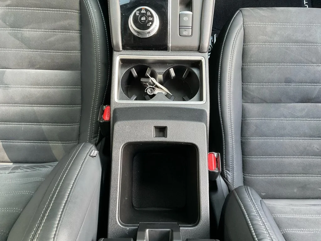 Used 2023 White Mitsubishi SE Special Edition image 11