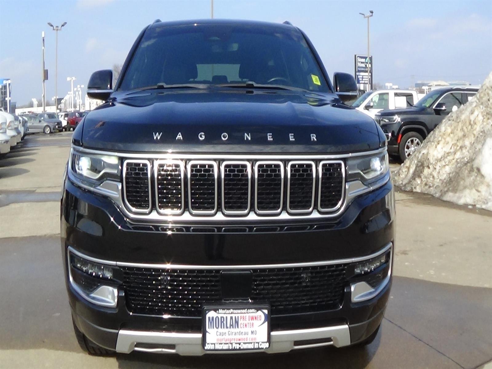 Used 2023 Diamond Black Crystal Pearl Coat (pxj) Jeep Series II image 3