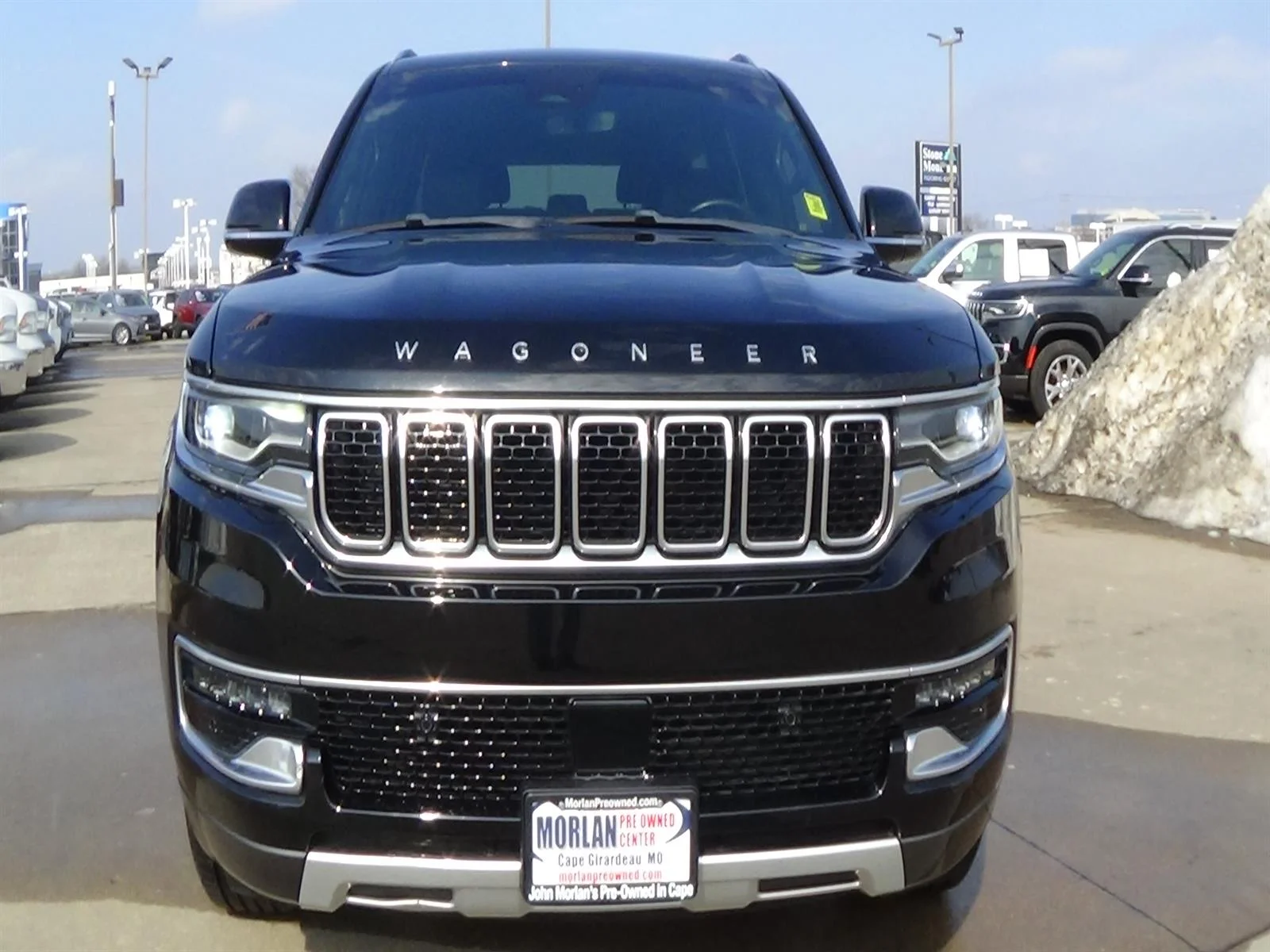 Certified Used 2023 Diamond Black Crystal Pearl Coat (pxj) Jeep Series II image 3