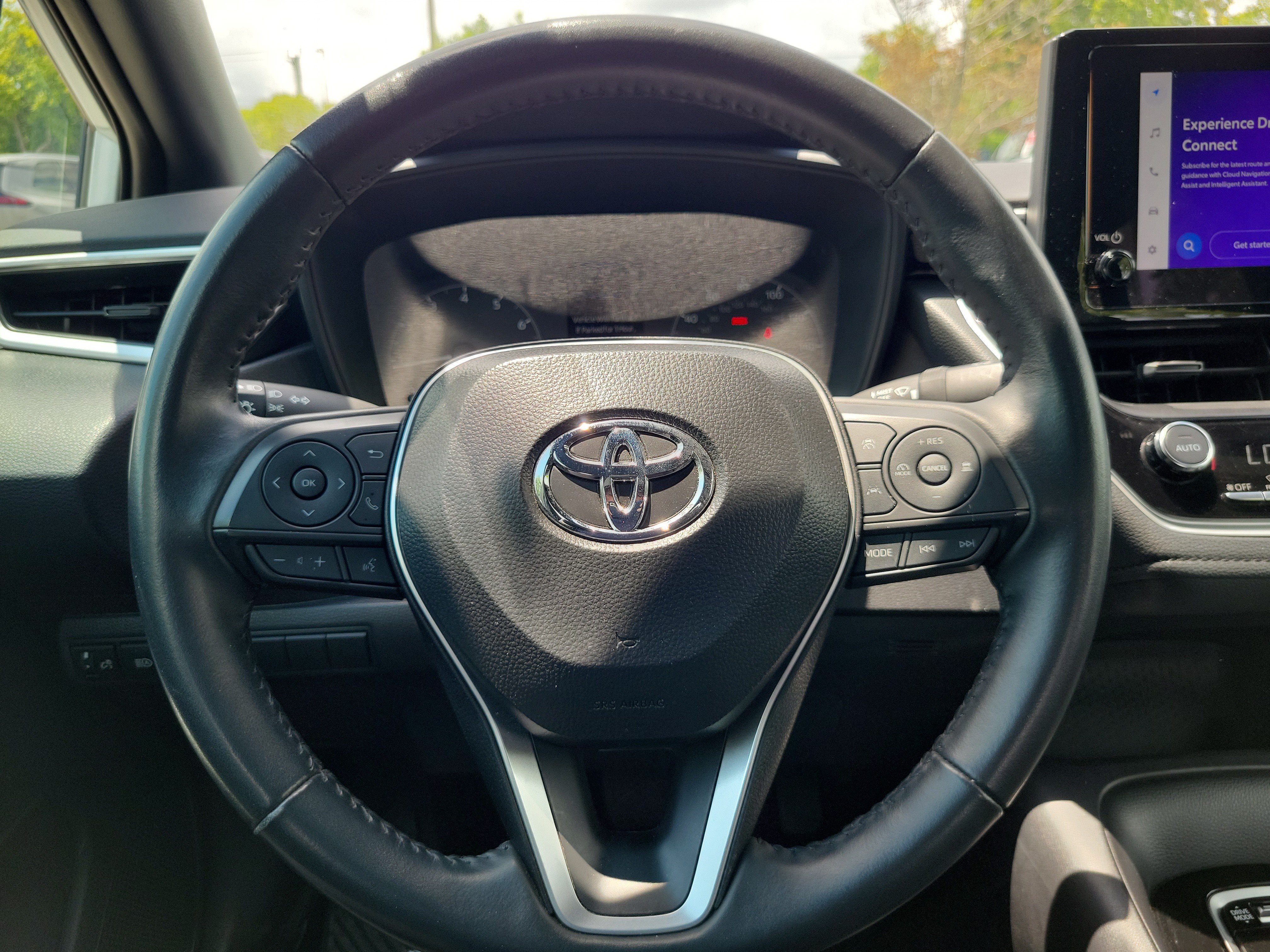 Used 2025 Pearl Toyota SE image 19