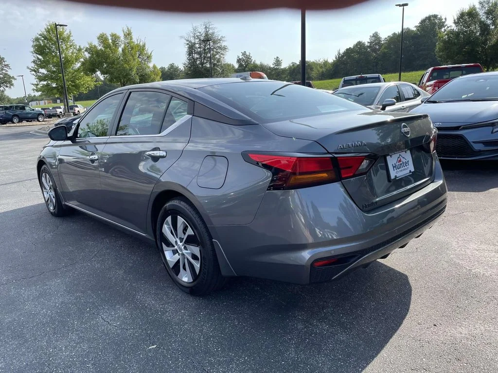 Used 2025 Gray Nissan S FWD image 4
