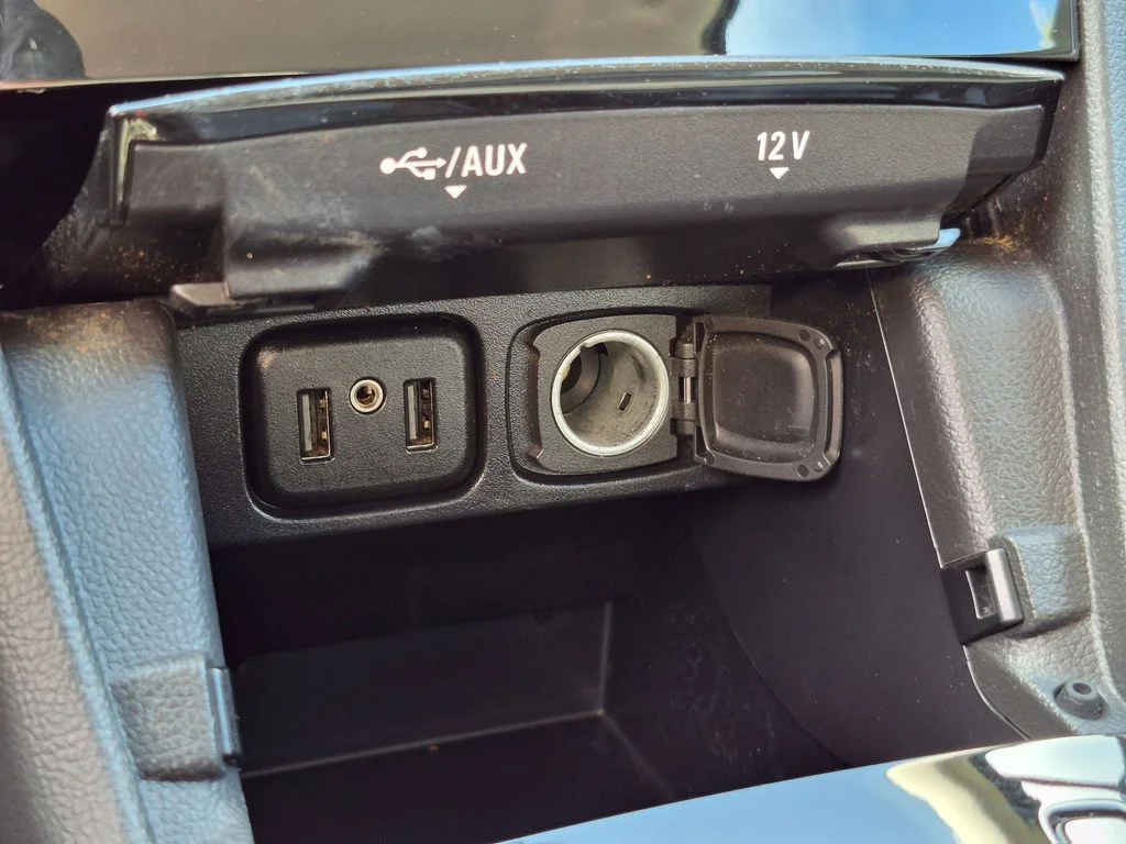 Used 2022 Black Buick Preferred image 34