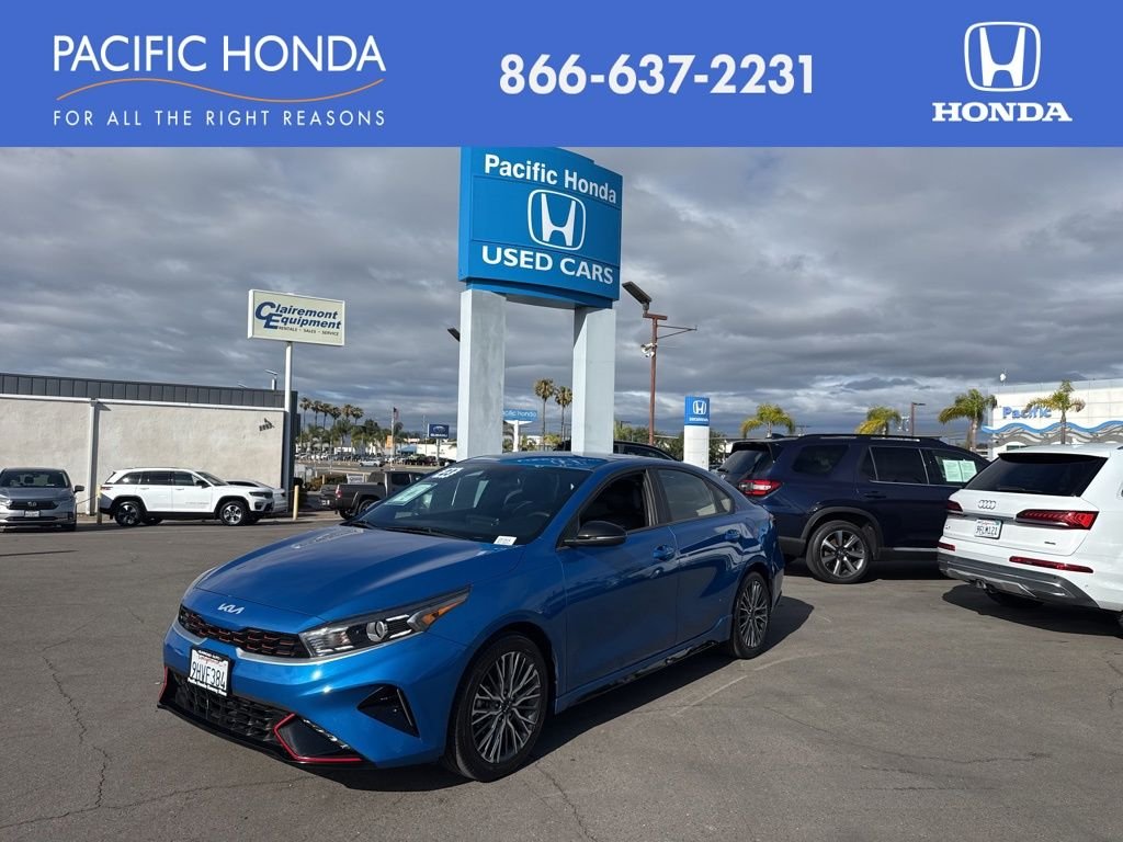 2023 Kia Forte GT-Line AT's photo