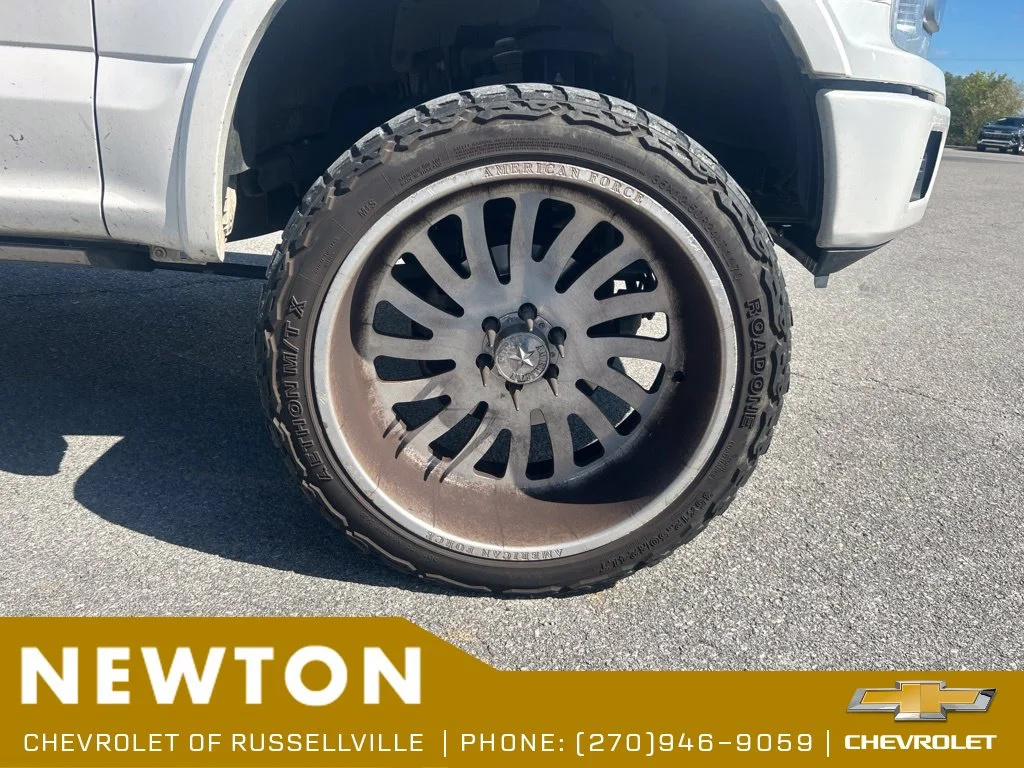 Used 2018 White Platinum Clearcoat Metallic Ford Platinum image 16