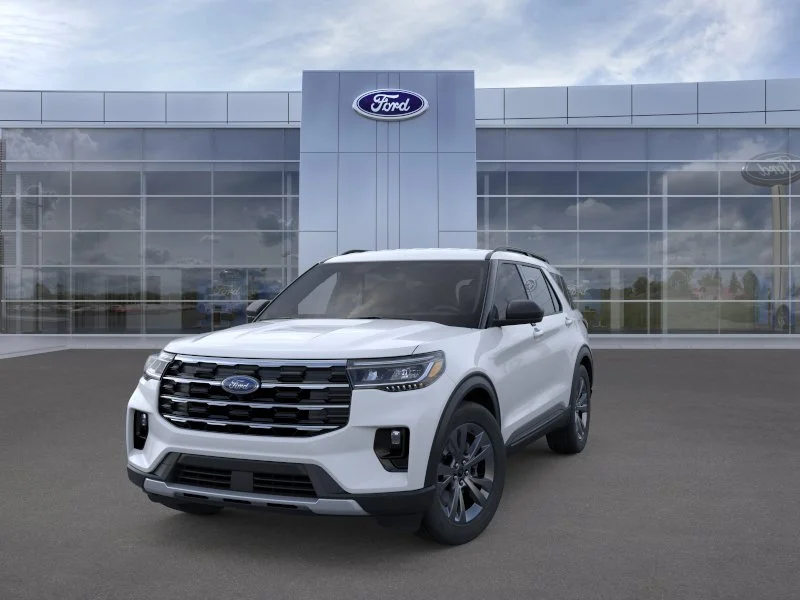 New 2026 Space White Metallic Ford Active image 2