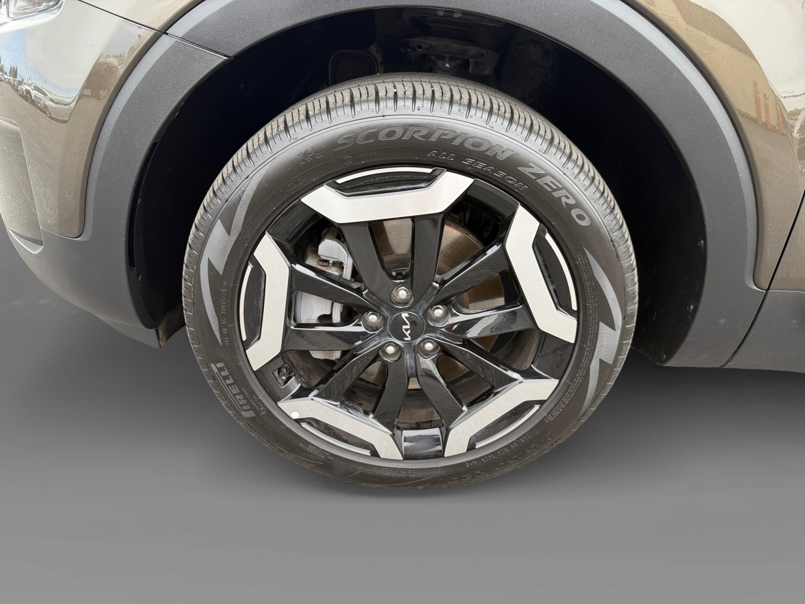 Certified Used 2025 Moss Kia EX image 9