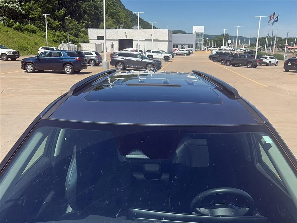Used 2025 Astra Blue Kia SX image 20