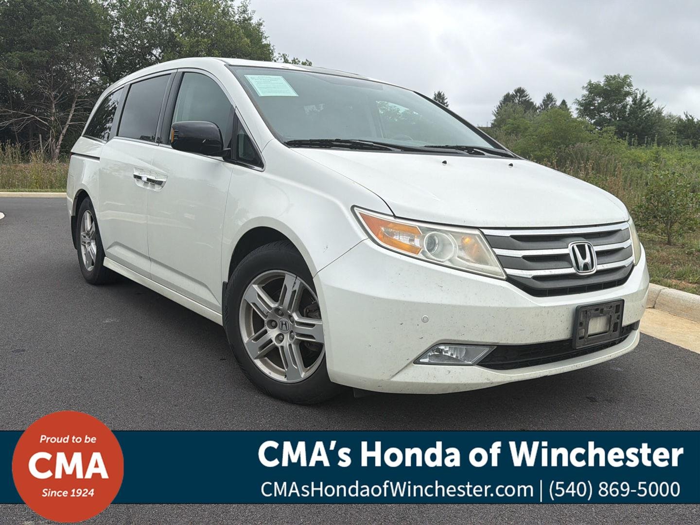Used 2013 White Diamond Pearl Honda Touring Elite image 1